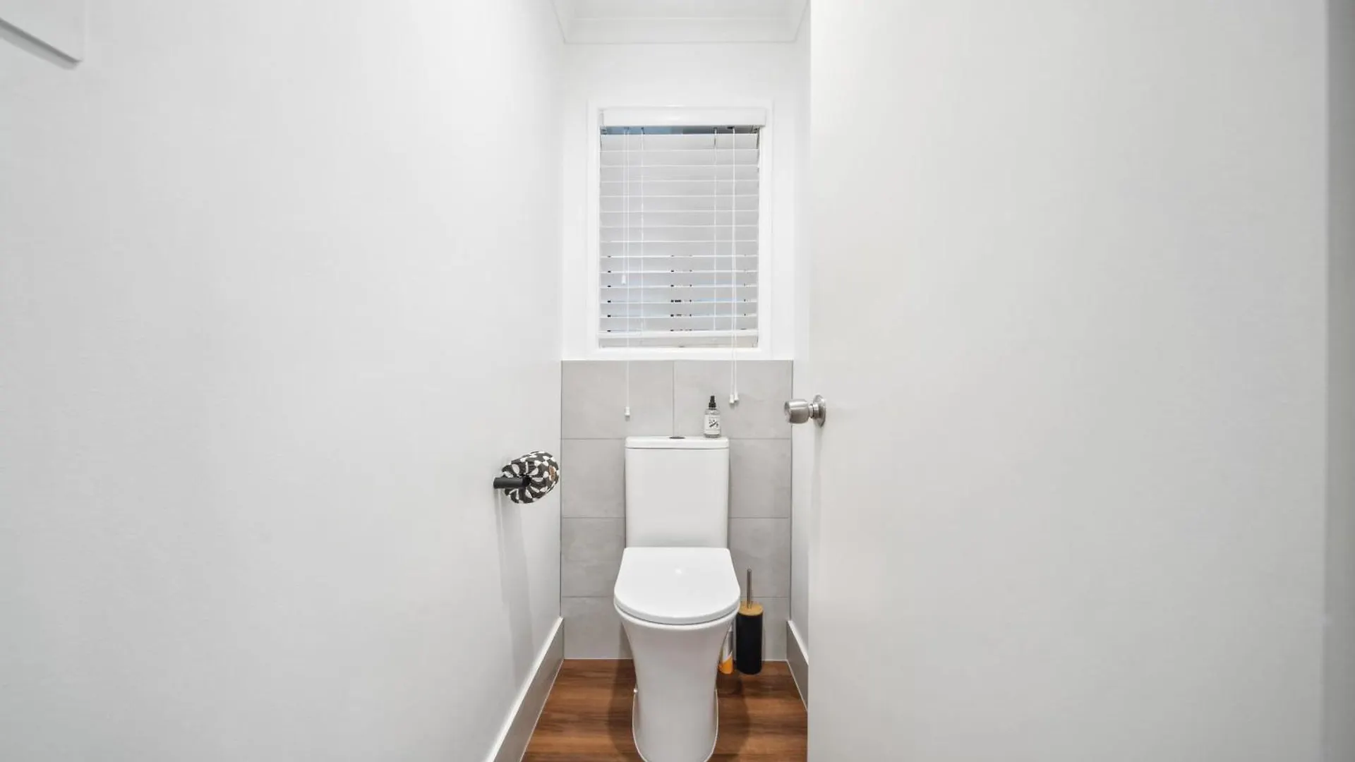 Wattle Cottage - A Stylish Hinterland Escape Maleny Casa de Férias