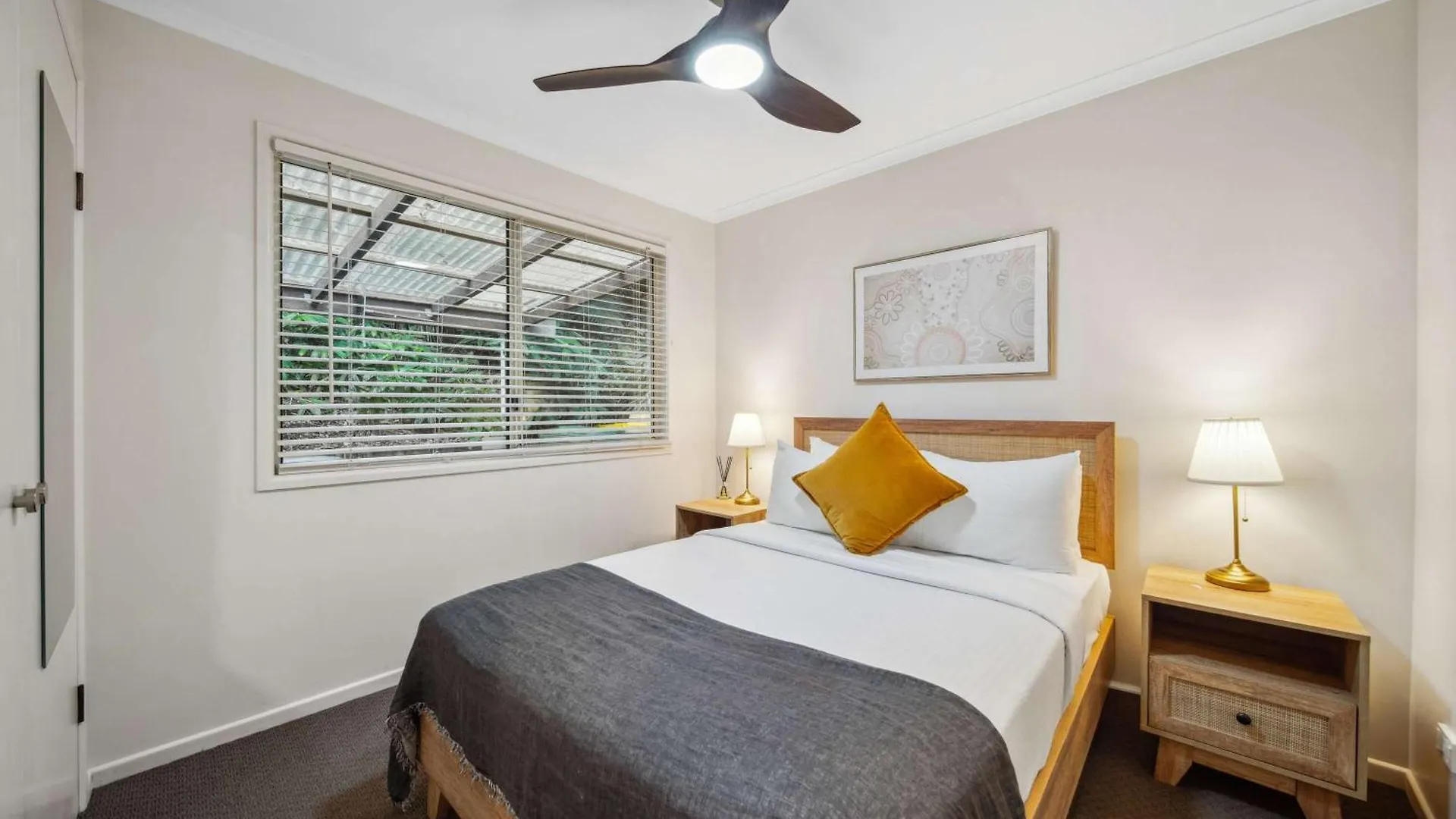 Wattle Cottage - A Stylish Hinterland Escape Maleny